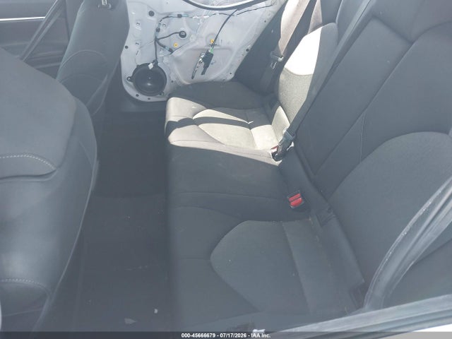 4T1C11AK2NU626001 Toyota CAMRY LE