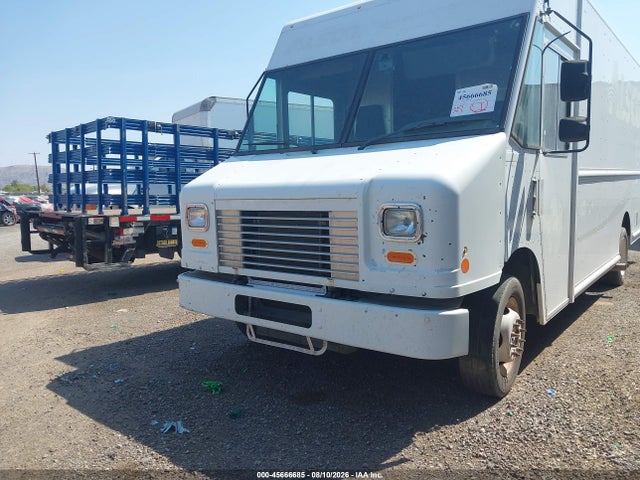 Ford F-59 Commercial Stripped 2016 1F65F5KY5G0A13487 Image 2