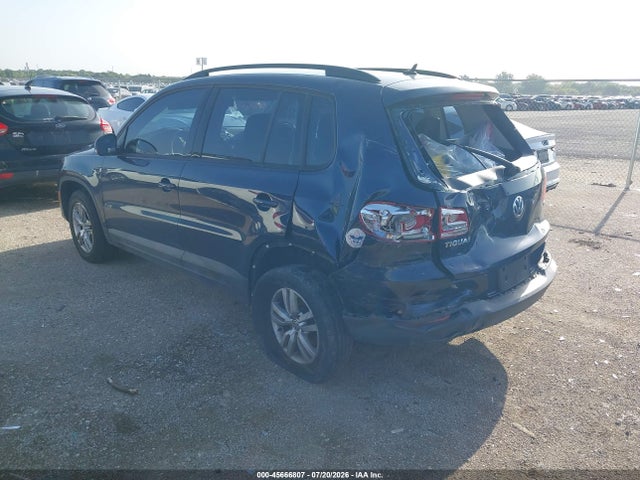 2016 Volkswagen Tiguan S მანქანა იყიდება აუქციონზე, vin: WVGAV7AX2GW529172, აუქციონის ნომერი: 45666807