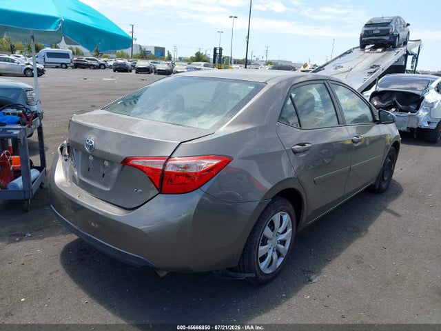 Toyota COROLLA LE 2018 5YFBURHEXJP746741 Image 4