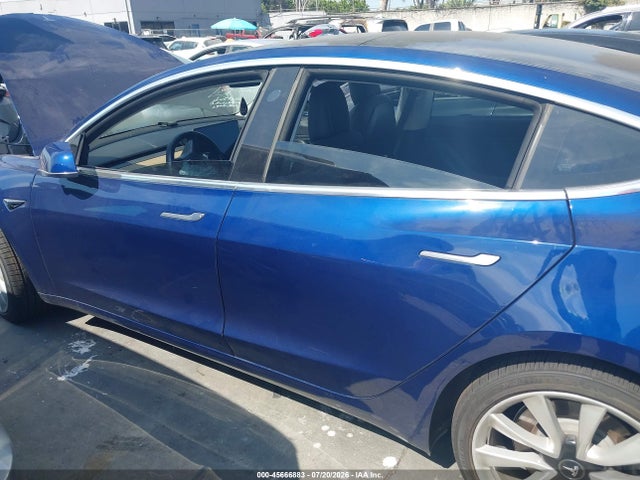Tesla Model 3 Long Range/mid Range 2018 5YJ3E1EAXJF076351 Image 15