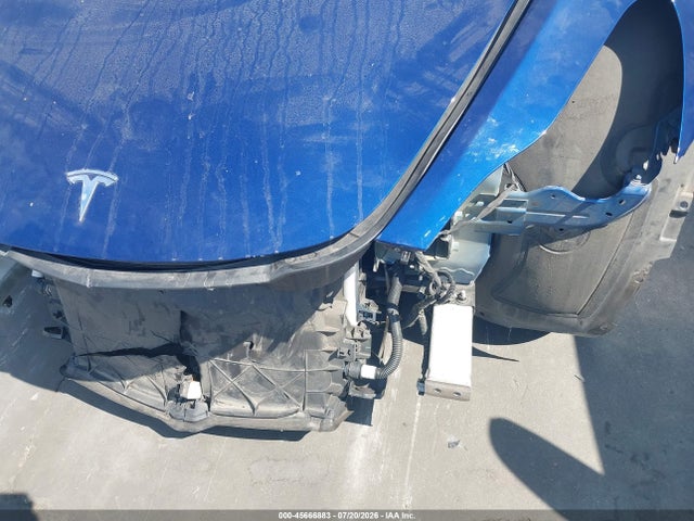 Tesla Model 3 Long Range/mid Range 2018 5YJ3E1EAXJF076351 Image 22