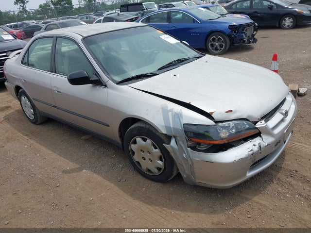 1999 Honda Accord Lx მანქანა იყიდება აუქციონზე, vin: 1HGCG5646XA040699, აუქციონის ნომერი: 45666929