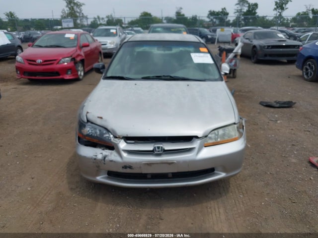 1999 Honda Accord Lx მანქანა იყიდება აუქციონზე, vin: 1HGCG5646XA040699, აუქციონის ნომერი: 45666929