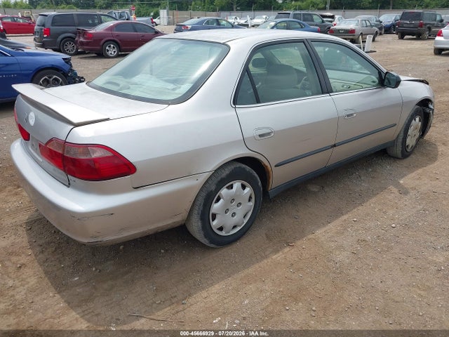 1999 Honda Accord Lx მანქანა იყიდება აუქციონზე, vin: 1HGCG5646XA040699, აუქციონის ნომერი: 45666929
