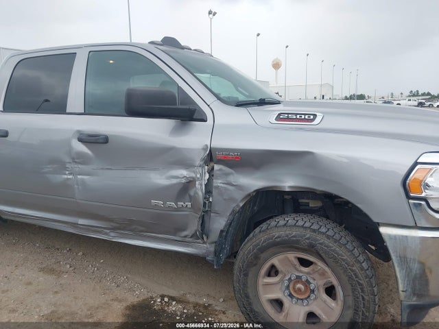 45666934 :رقم المزاد ، 3C6UR5HJ9NG252406 vin ، 2022 Ram 2500 Tradesman  4x4 8' Box مزاد بيع