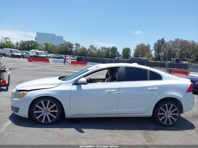 Volvo S60 T6 2015 YV149MFB7F2318356 Image 13