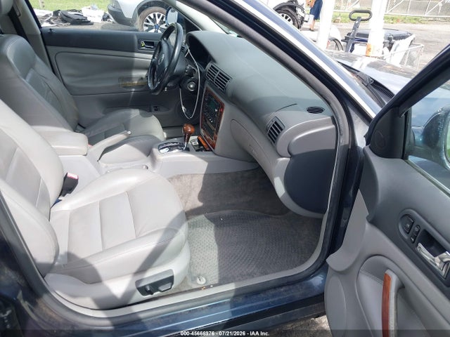2005 Volkswagen Passat Glx მანქანა იყიდება აუქციონზე, vin: WVWYU63B05E041424, აუქციონის ნომერი: 45666976