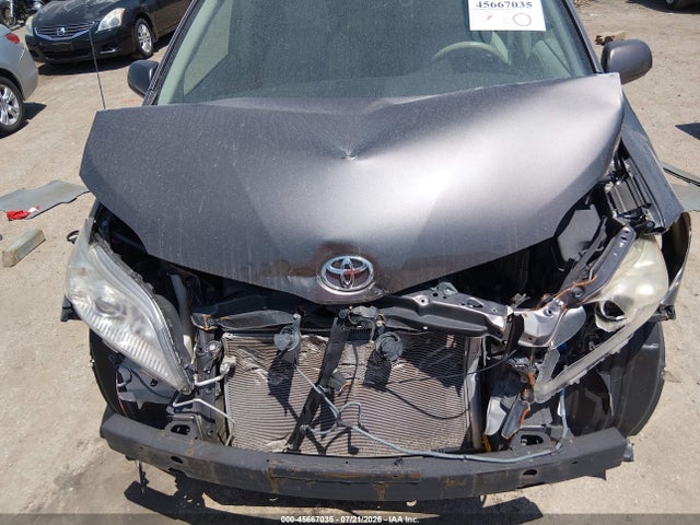 Продаж на аукціоні авто 2013 Toyota Sienna Xle V6 8 Passenger, vin: 5TDYK3DC1DS351585, номер лоту: 45667035