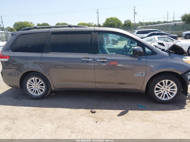 Продаж на аукціоні авто 2013 Toyota Sienna Xle V6 8 Passenger, vin: 5TDYK3DC1DS351585, номер лоту: 45667035