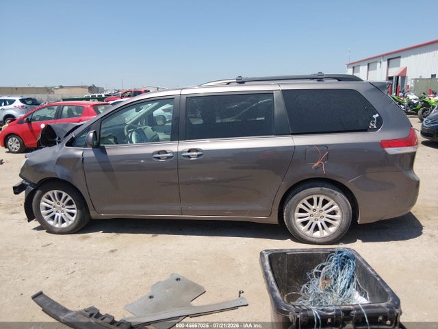 Продаж на аукціоні авто 2013 Toyota Sienna Xle V6 8 Passenger, vin: 5TDYK3DC1DS351585, номер лоту: 45667035