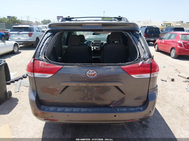 Продаж на аукціоні авто 2013 Toyota Sienna Xle V6 8 Passenger, vin: 5TDYK3DC1DS351585, номер лоту: 45667035