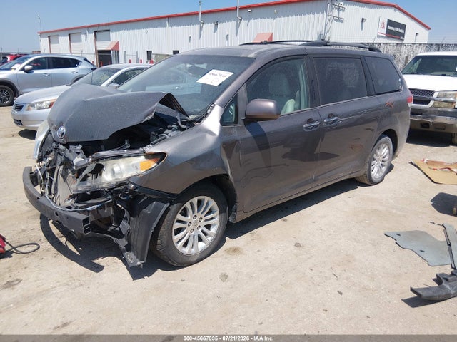 Продаж на аукціоні авто 2013 Toyota Sienna Xle V6 8 Passenger, vin: 5TDYK3DC1DS351585, номер лоту: 45667035