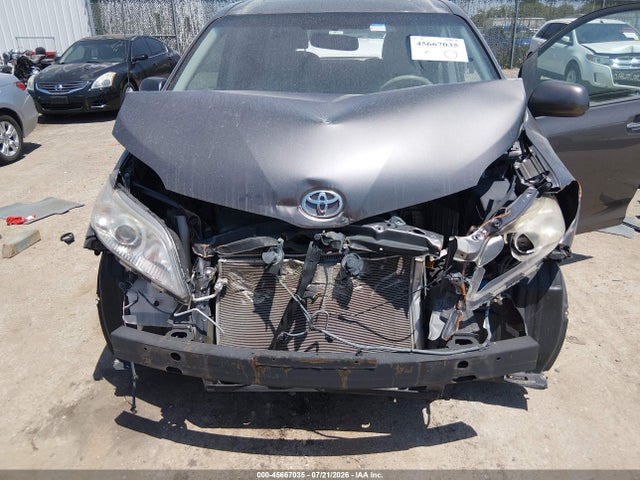 Продаж на аукціоні авто 2013 Toyota Sienna Xle V6 8 Passenger, vin: 5TDYK3DC1DS351585, номер лоту: 45667035
