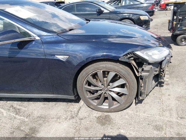 Tesla MODEL S 2015 5YJSA1H24FFP77759 Image 18