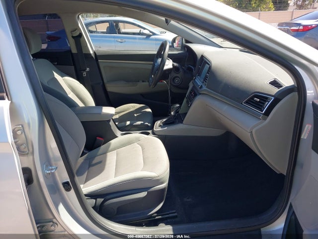 5NPD84LF8HH055862 Hyundai ELANTRA SE
