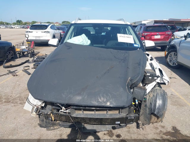 45667083 :رقم المزاد ، KMHRC8A39MU121268 vin ، 2021 Hyundai Venue Sel مزاد بيع