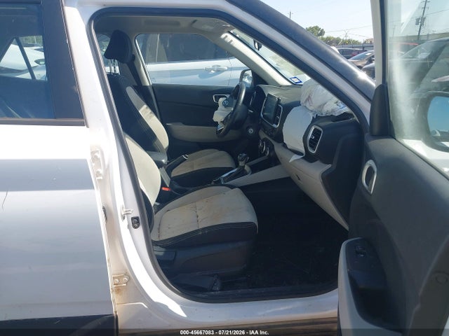 45667083 :رقم المزاد ، KMHRC8A39MU121268 vin ، 2021 Hyundai Venue Sel مزاد بيع
