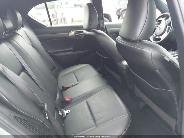 Lexus CT 200H 2014 JTHKD5BH2E2198894 Image 8