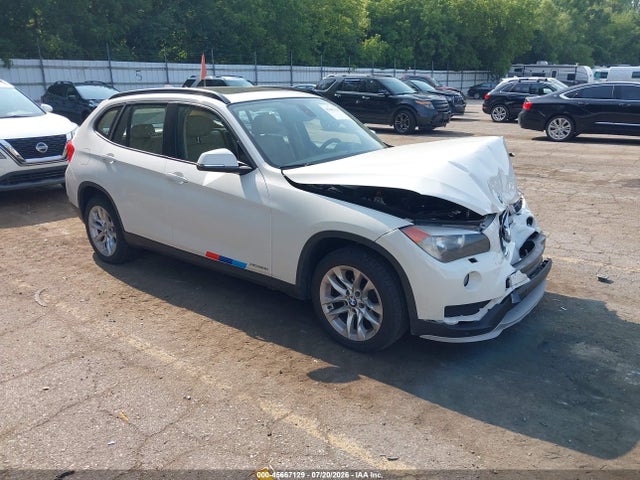 2015 Bmw X1 Xdrive28i მანქანა იყიდება აუქციონზე, vin: WBAVL1C53FVY26120, აუქციონის ნომერი: 45667129