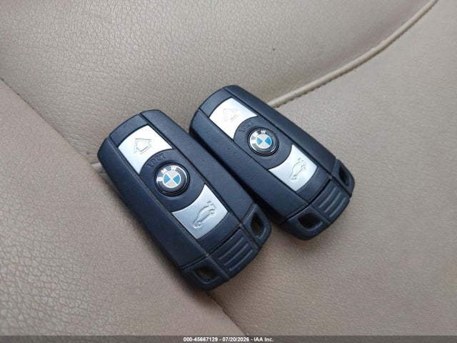 2015 Bmw X1 Xdrive28i მანქანა იყიდება აუქციონზე, vin: WBAVL1C53FVY26120, აუქციონის ნომერი: 45667129