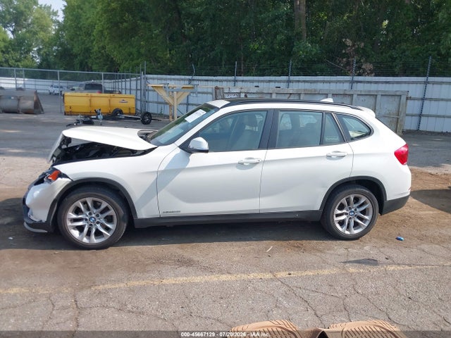 2015 Bmw X1 Xdrive28i მანქანა იყიდება აუქციონზე, vin: WBAVL1C53FVY26120, აუქციონის ნომერი: 45667129