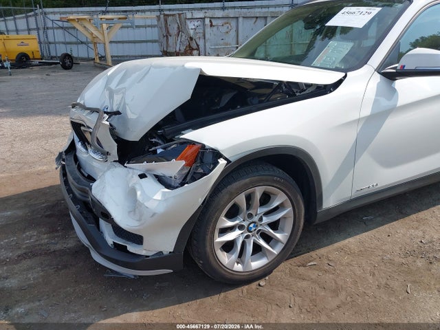 2015 Bmw X1 Xdrive28i მანქანა იყიდება აუქციონზე, vin: WBAVL1C53FVY26120, აუქციონის ნომერი: 45667129