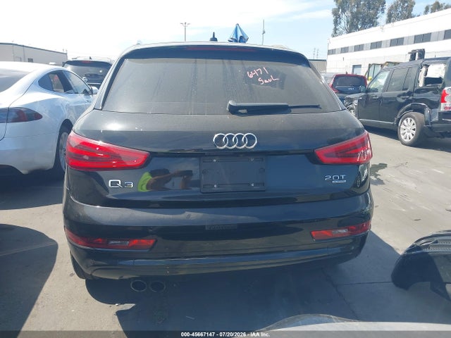 2015 Audi Q3 2.0t Premium Plus მანქანა იყიდება აუქციონზე, vin: WA1GFCFS8FR013701, აუქციონის ნომერი: 45667147