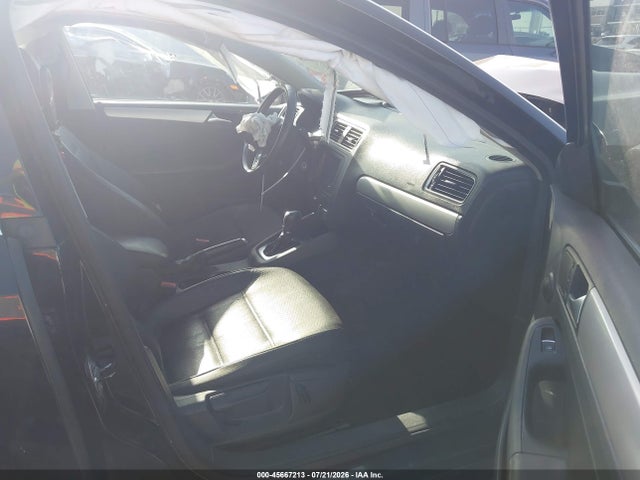 45667213 :رقم المزاد ، 3VWDP7AJ1DM416488 vin ، 2013 Volkswagen Jetta 2.5l Se مزاد بيع