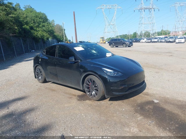 Tesla Model Y Performance Dual Motor All-wheel Drive 2024 7SAYGDEF5RA331366 zdjęcie główne