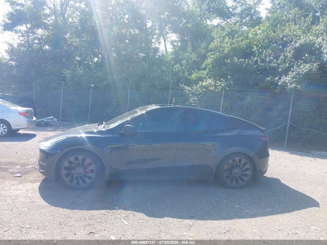 45667227 :رقم المزاد ، 7SAYGDEF5RA331366 vin ، 2024 Tesla Model Y Performance Dual Motor All-wheel Drive مزاد بيع