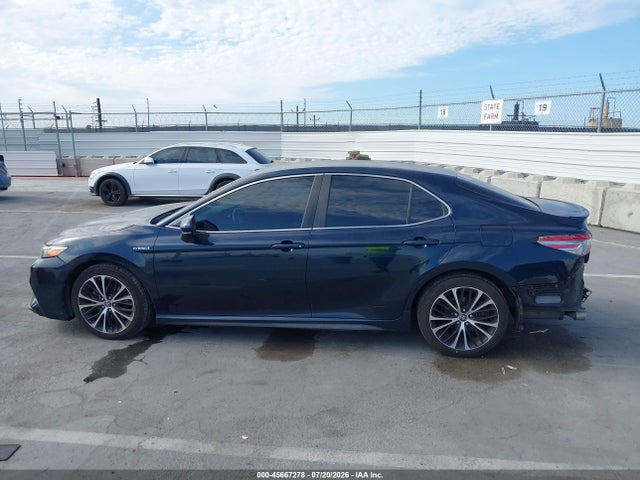 4T1B21HK8JU501433 Toyota Camry Hybrid Se