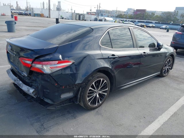 4T1B21HK8JU501433 Toyota Camry Hybrid Se