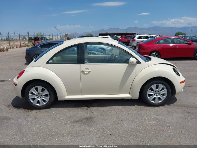45667290 :رقم المزاد ، 3VWPW31C58M524130 vin ، 2008 Volkswagen New Beetle S مزاد بيع