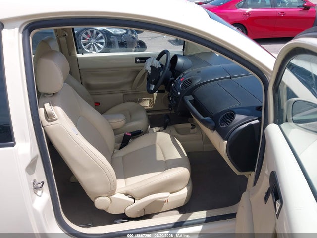45667290 :رقم المزاد ، 3VWPW31C58M524130 vin ، 2008 Volkswagen New Beetle S مزاد بيع