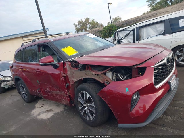 5TDHZRAH1MS079604 Toyota Highlander Xle
