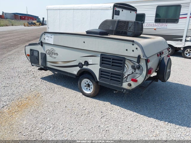 Coachmen Clipper 2016 5ZT1CPDC9G5010420 Image 3