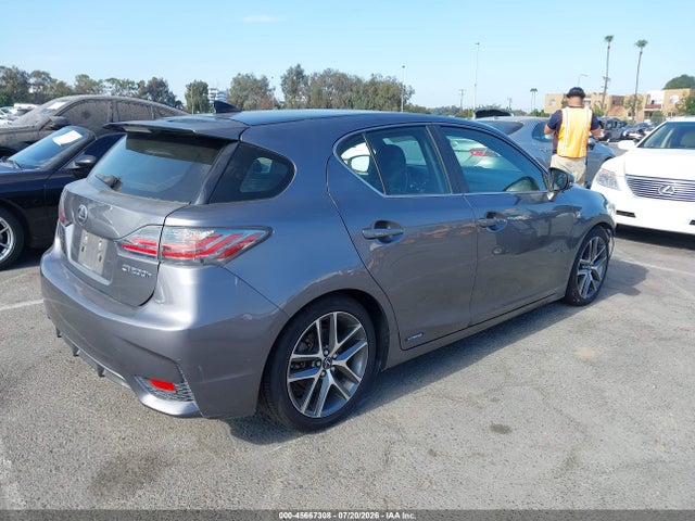 JTHKD5BH4E2206557 Lexus CT 200H