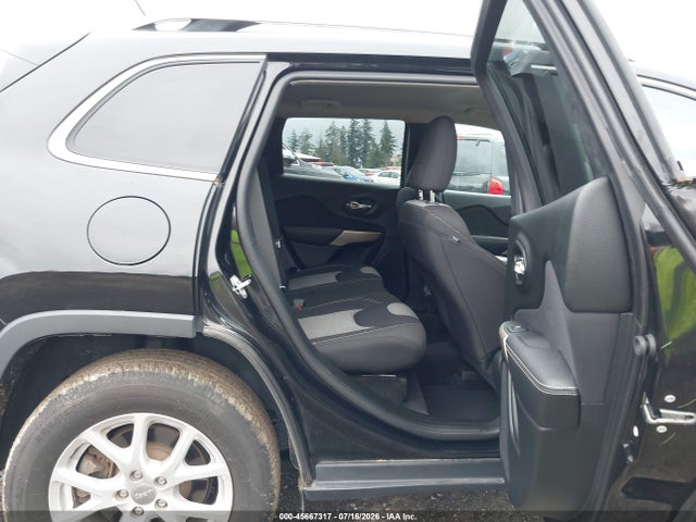 Продаж на аукціоні авто 2018 Jeep Cherokee Latitude 4x4, vin: 1C4PJMCB8JD528444, номер лоту: 45667317