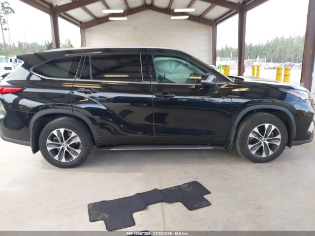 Toyota Highlander Xle 2022 5TDGZRBH7NS197989 Image 13