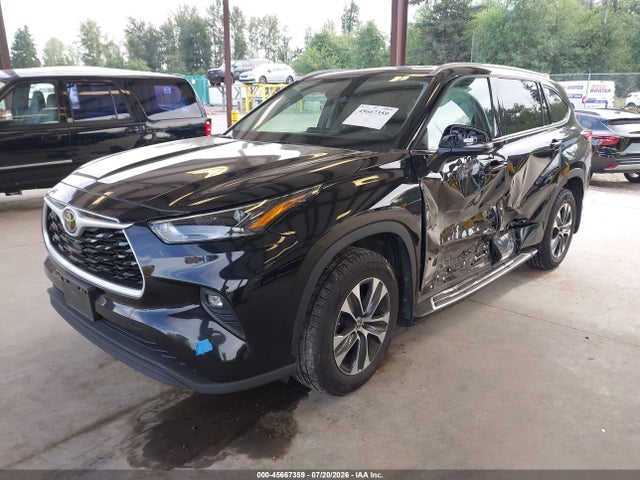Toyota Highlander Xle 2022 5TDGZRBH7NS197989 Image 2