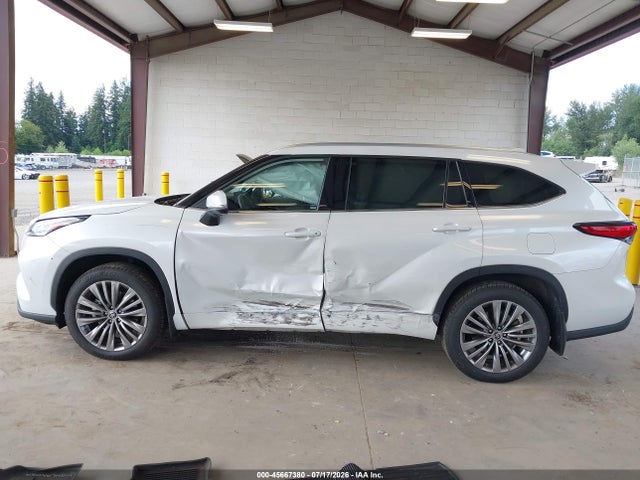 Toyota Highlander Platinum 2022 5TDFZRBH3NS172163 Image 14