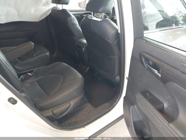 5TDFZRBH3NS172163 Toyota Highlander Platinum