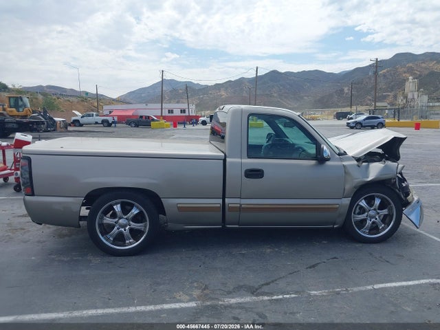 2001 Chevrolet Silverado 1500 Ls მანქანა იყიდება აუქციონზე, vin: 1GCEC14T71Z267074, აუქციონის ნომერი: 45667445