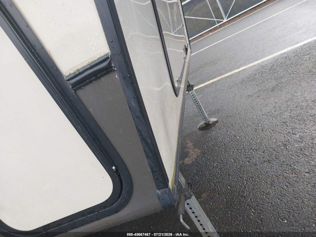 Prime Time Other 2015 5ZT3CSVB1FG117949 Image 6