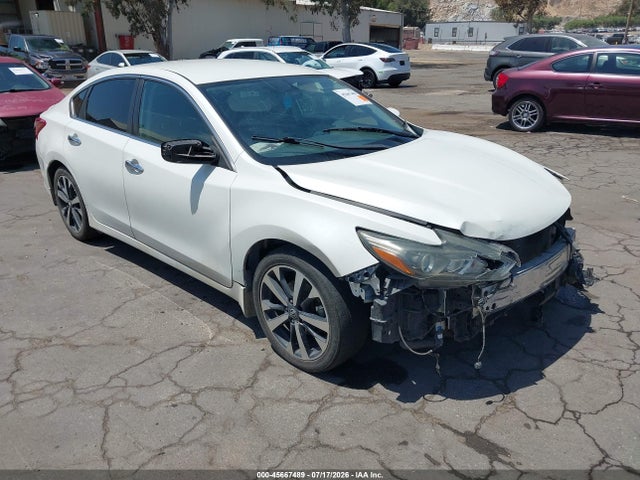 Nissan Altima 2.5 Sr 2018 1N4AL3AP6JC151567 головне зображення