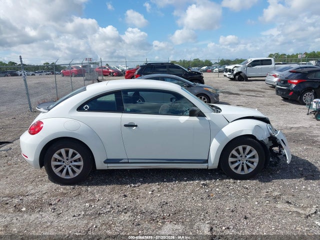 45667499 :رقم المزاد ، 3VWF07AT7GM611837 vin ، 2016 Volkswagen Beetle 1.8t S مزاد بيع