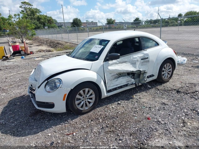 45667499 :رقم المزاد ، 3VWF07AT7GM611837 vin ، 2016 Volkswagen Beetle 1.8t S مزاد بيع