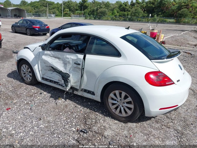 45667499 :رقم المزاد ، 3VWF07AT7GM611837 vin ، 2016 Volkswagen Beetle 1.8t S مزاد بيع