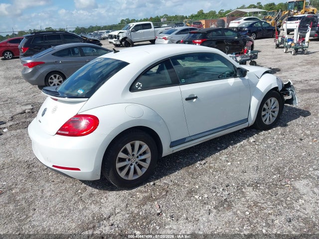 45667499 :رقم المزاد ، 3VWF07AT7GM611837 vin ، 2016 Volkswagen Beetle 1.8t S مزاد بيع